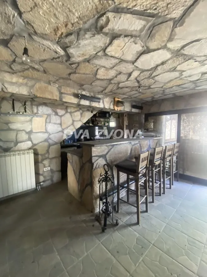 Prodaja, ugostiteljski objekat, 280m², Čortanovci, Inđija