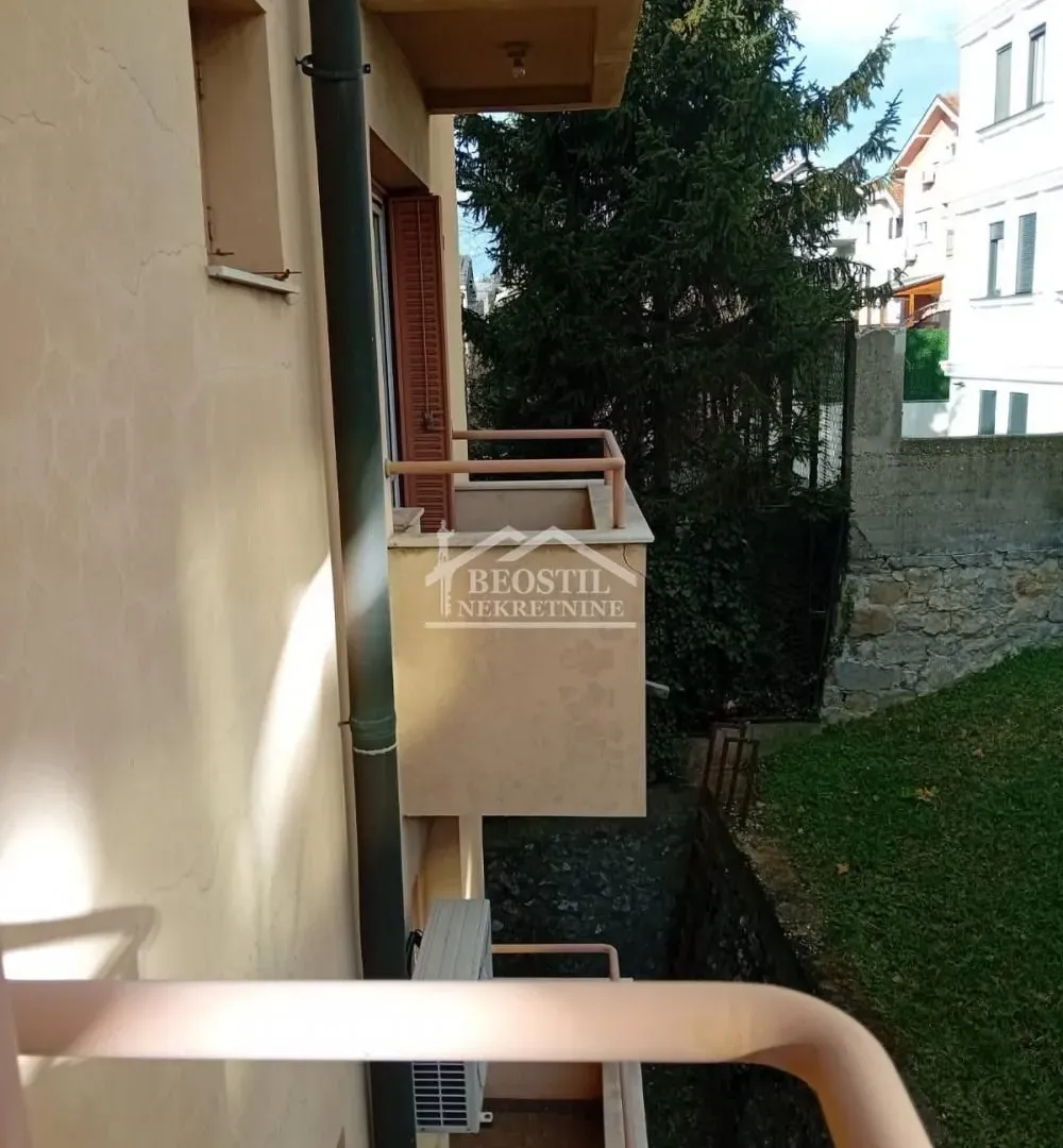 Prodaja, četvorosoban stan, 161m², Voždovac Sve Podlokacije, Beograd