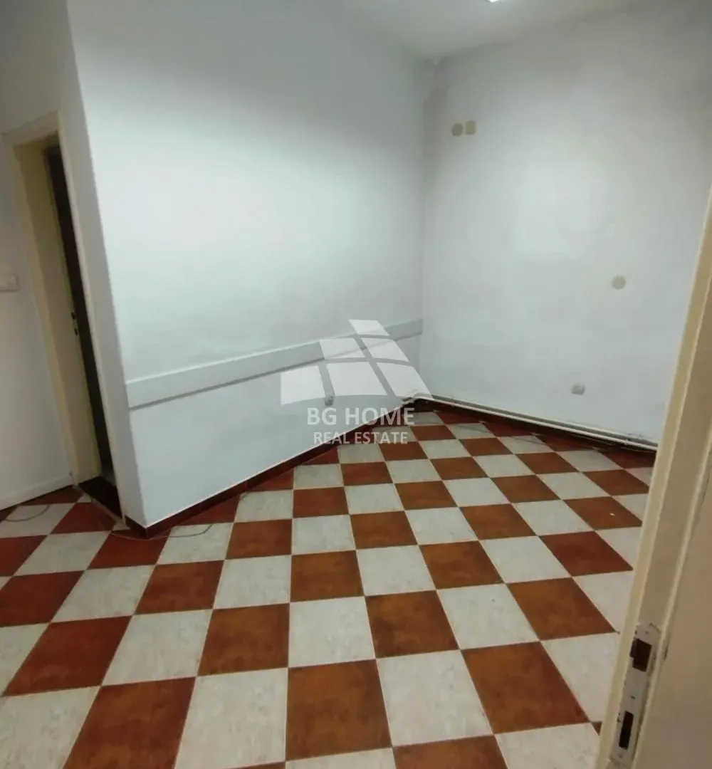 Rent, office space, 131m², Zemun Kalvarija, Zemun Sve Podlokacije