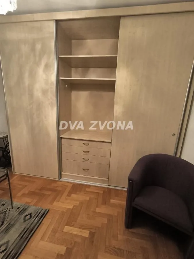 Izdavanje, dvosoban stan, 54m², Sajmište, Novi Sad
