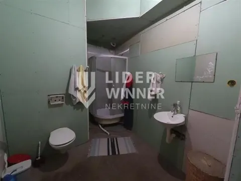 Prodaja, trosoban stan, 90m², Kalenić Pijaca, Vračar Sve Podlokacije - image 5