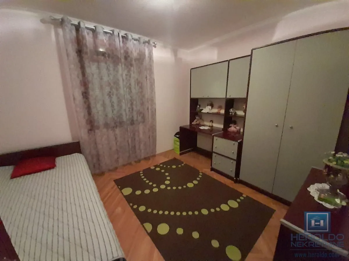 Sale, house, 180m², Centar, Ćuprija