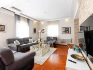 Izdavanje, dvosoban stan, 107m², Drac, Podgorica - image 1