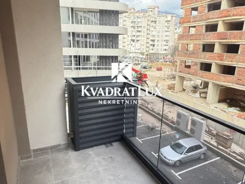 Prodaja, jednosoban stan, 53m², Centar, Bar - image 13