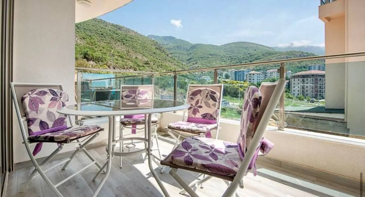 Sale, two bedroom apartment, 55m², Bečići, Budva