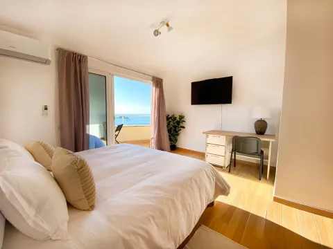Rent, three bedroom apartment, 136m², Petrovac, Budva - image 5