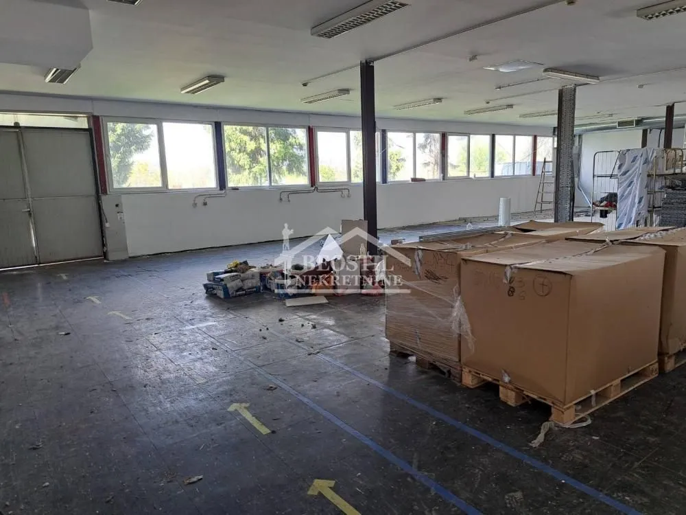 Rent, office space, 701m², Batajnica, Beograd