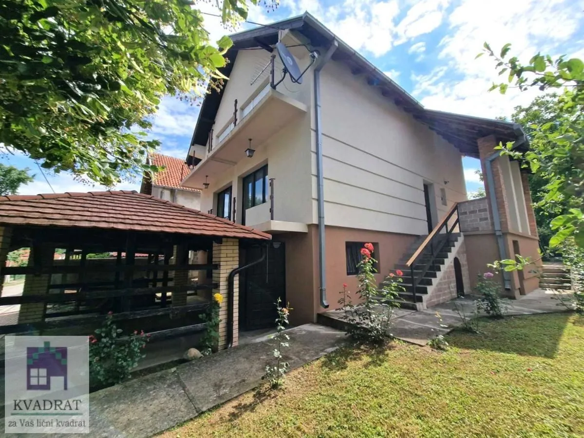 Prodaja, kuća, 219m², Centar, Ub