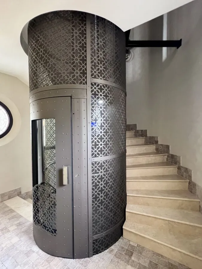 Sale, house, 550m², Reževići, Budva