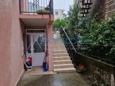 Prodaja, kuća, 240m², Bar, Crna Gora - image 2