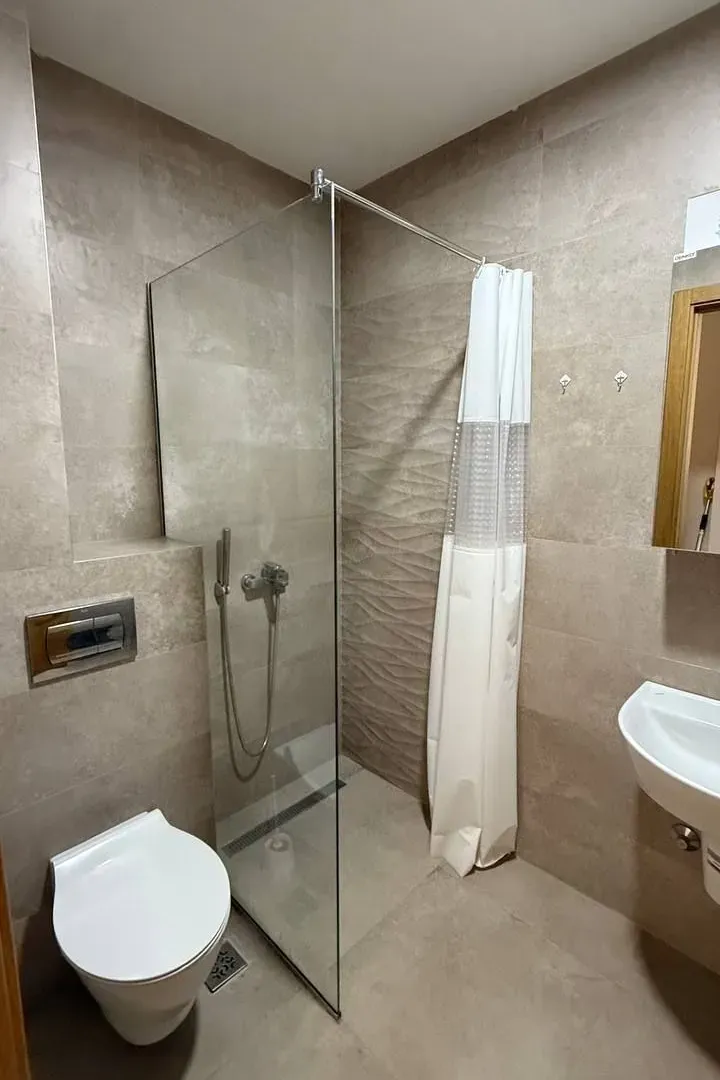 Rent, one bedroom apartment, 45m², Bečići, Budva