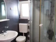 Izdavanje, dvosoban stan, 81m², Lepetani, Tivat - image 2