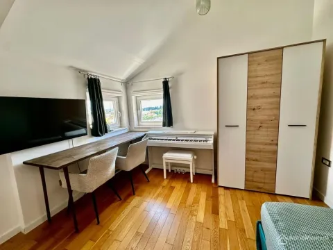 Prodaja, dvosoban stan, 68m², Centar, Tivat - image 10