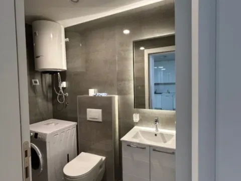 Izdavanje, jednosoban stan, 47m², Stari Aerodrom, Podgorica - image 10