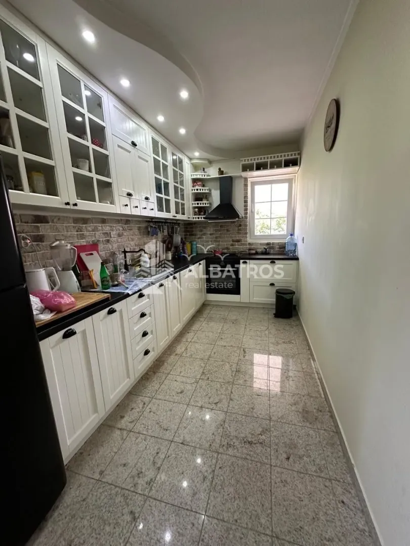 Prodaja, kuća, 350m², Bar, Crna Gora