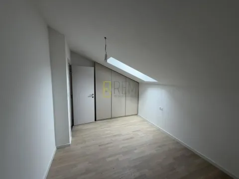 Prodaja, jednosoban stan, 50m², Tološi, Podgorica - image 4