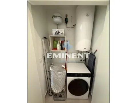 Izdavanje, trosoban stan, 71m², Savski Venac, Beograd - image 14