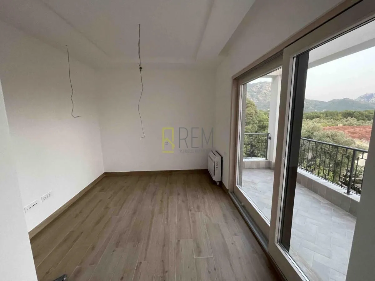 Sale, one bedroom apartment, 40m², Buljarica, Budva