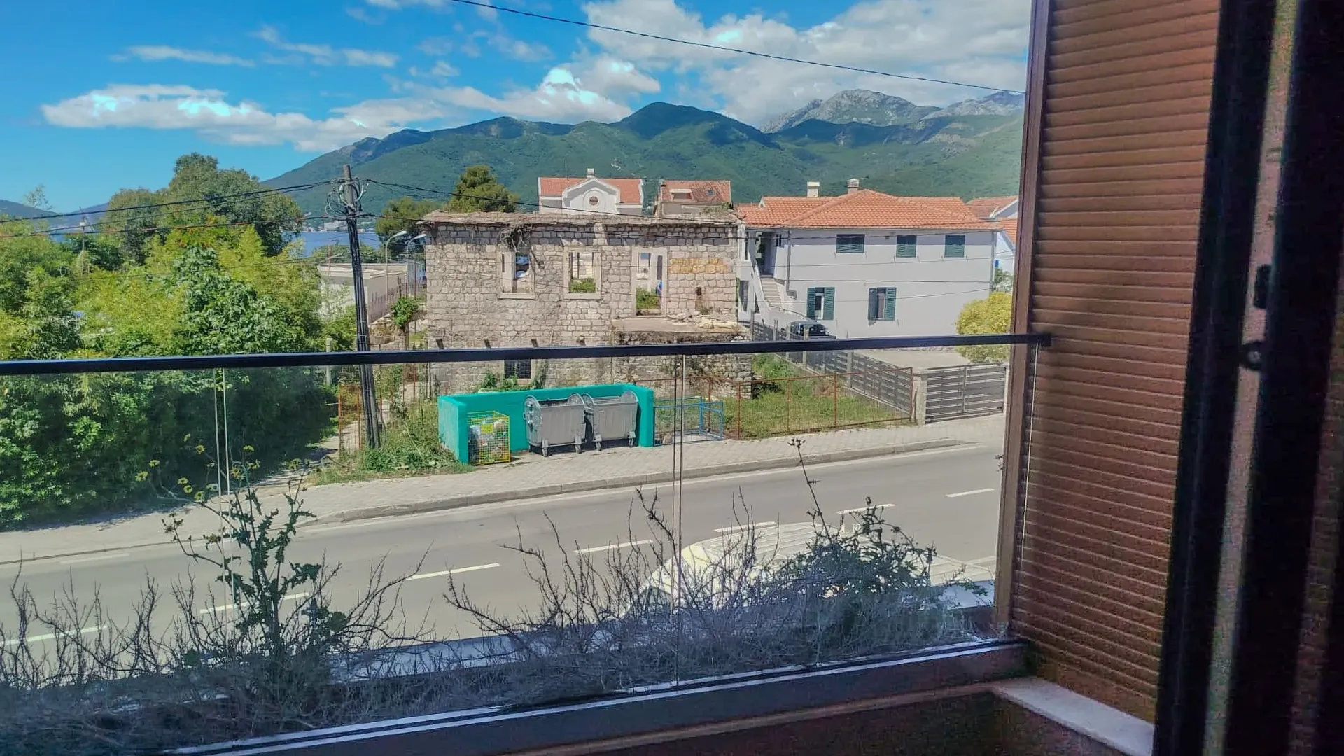 Izdavanje, jednosoban stan, 50m², Donja Lastva, Tivat
