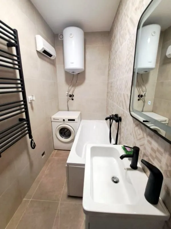 Prodaja, dvosoban stan, 77m², Tivat, Crna Gora