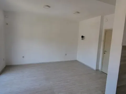 Izdavanje, dvosoban stan, 52m², Podgorica, Crna Gora - image 4