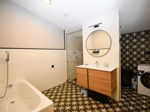 Izdavanje, kuća, 130m², Martinići, Danilovgrad - image 23