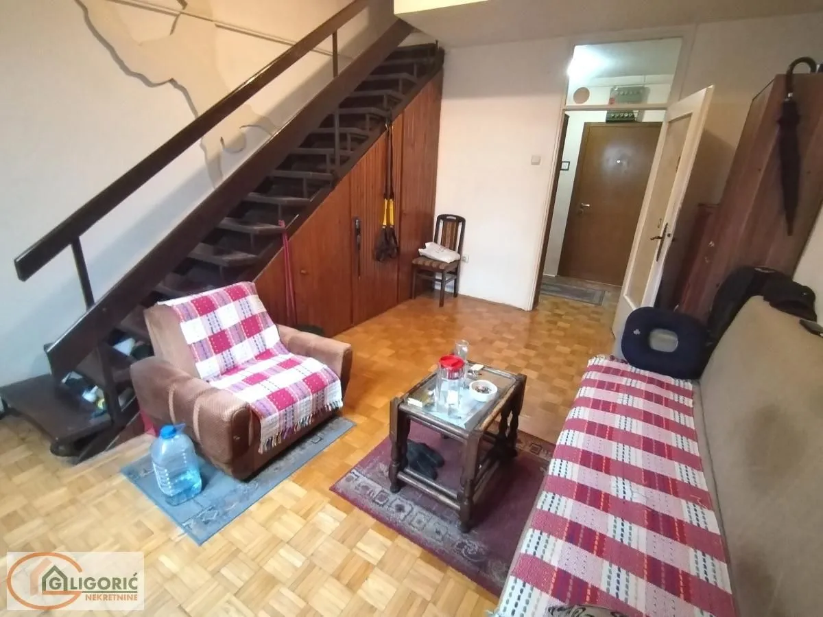 Sale, apartment, 100m², Labudovo Brdo, Beograd