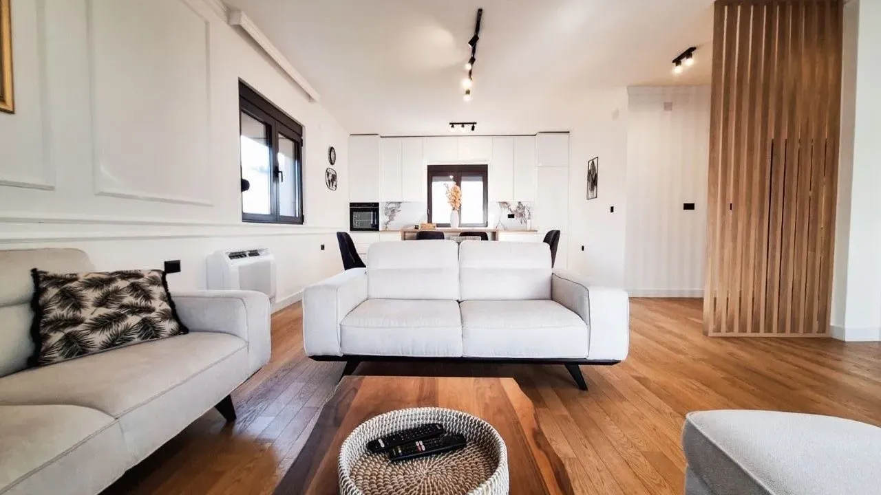 Prodaja, kuća, 200m², Donji Kokoti, Podgorica