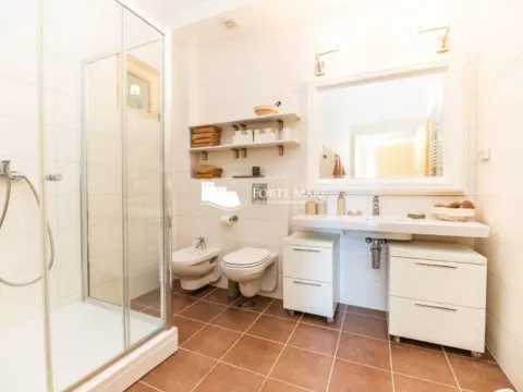 Prodaja, dvosoban stan, 118m², Njivice, Herceg Novi - image 9