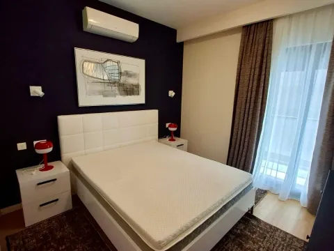 Izdavanje, dvosoban stan, 77m², Centar, Podgorica - image 11