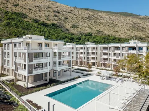 Sale, two bedroom apartment, 67m², Herceg Novi, Crna Gora - image 2
