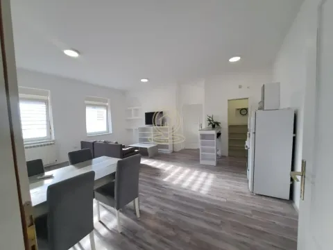 Prodaja, trosoban stan, 71m², Bulevar Oslobodjenja, Novi Sad Sve Podlokacije - image 1
