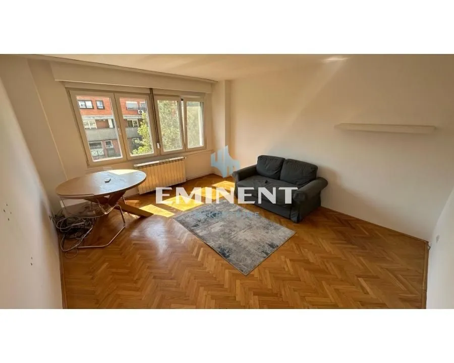 Izdavanje, stan, 64m², Kalenić Pijaca, Vračar Sve Podlokacije