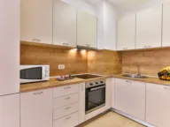 Izdavanje, dvosoban stan, 74m², Budva, Crna Gora - image 5