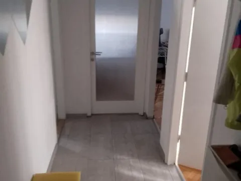 Izdavanje, trosoban stan, 77m², Južni Bulevar, Vračar Sve Podlokacije - image 14