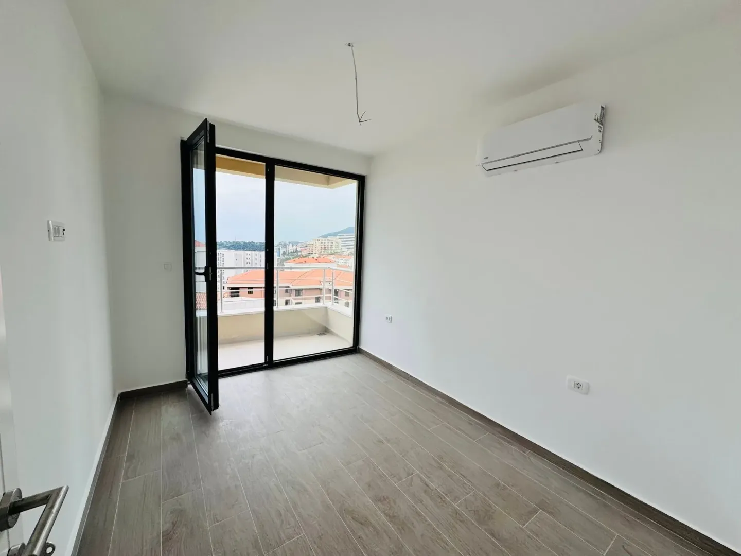 Sale, two bedroom apartment, 47m², Bečići, Budva