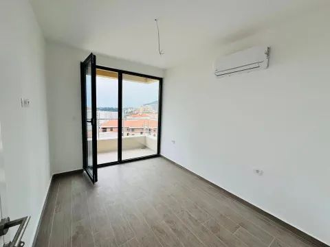 Sale, two bedroom apartment, 47m², Bečići, Budva - image 6