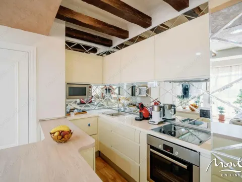 Sale, three bedroom apartment, 200m², Budva, Crna Gora - image 23