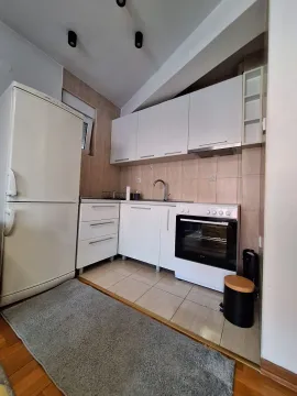 Prodaja, jednosoban stan, 37m², Centar, Podgorica - image 4