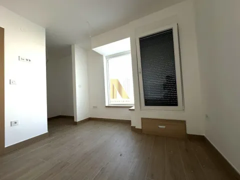 Prodaja, četvorosoban stan, 97m², Alibegovac, Petrovaradin - image 13