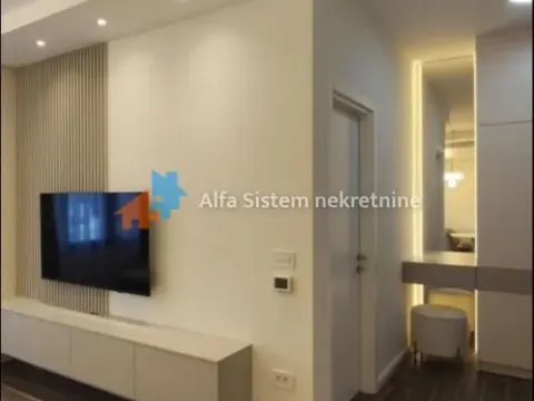 Rent, apartment, 40m², Južni Bulevar, Vračar Sve Podlokacije - image 3