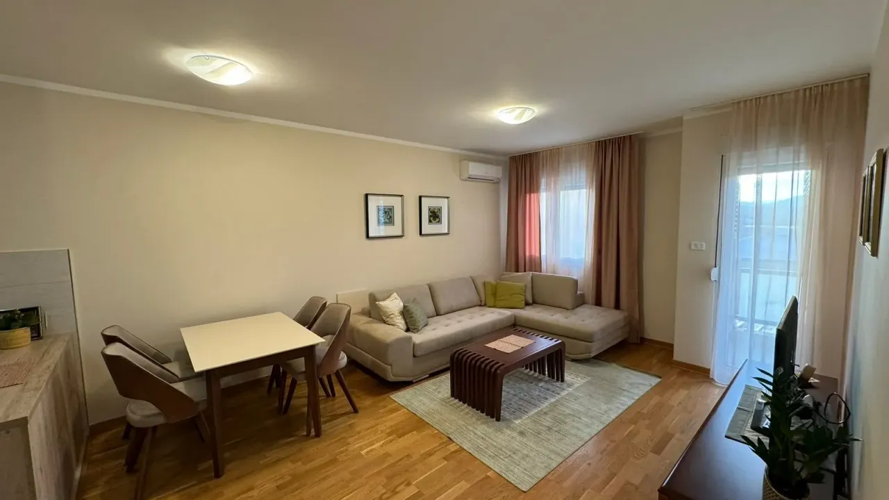 Izdavanje, dvosoban stan, 65m², City Kvart, Podgorica
