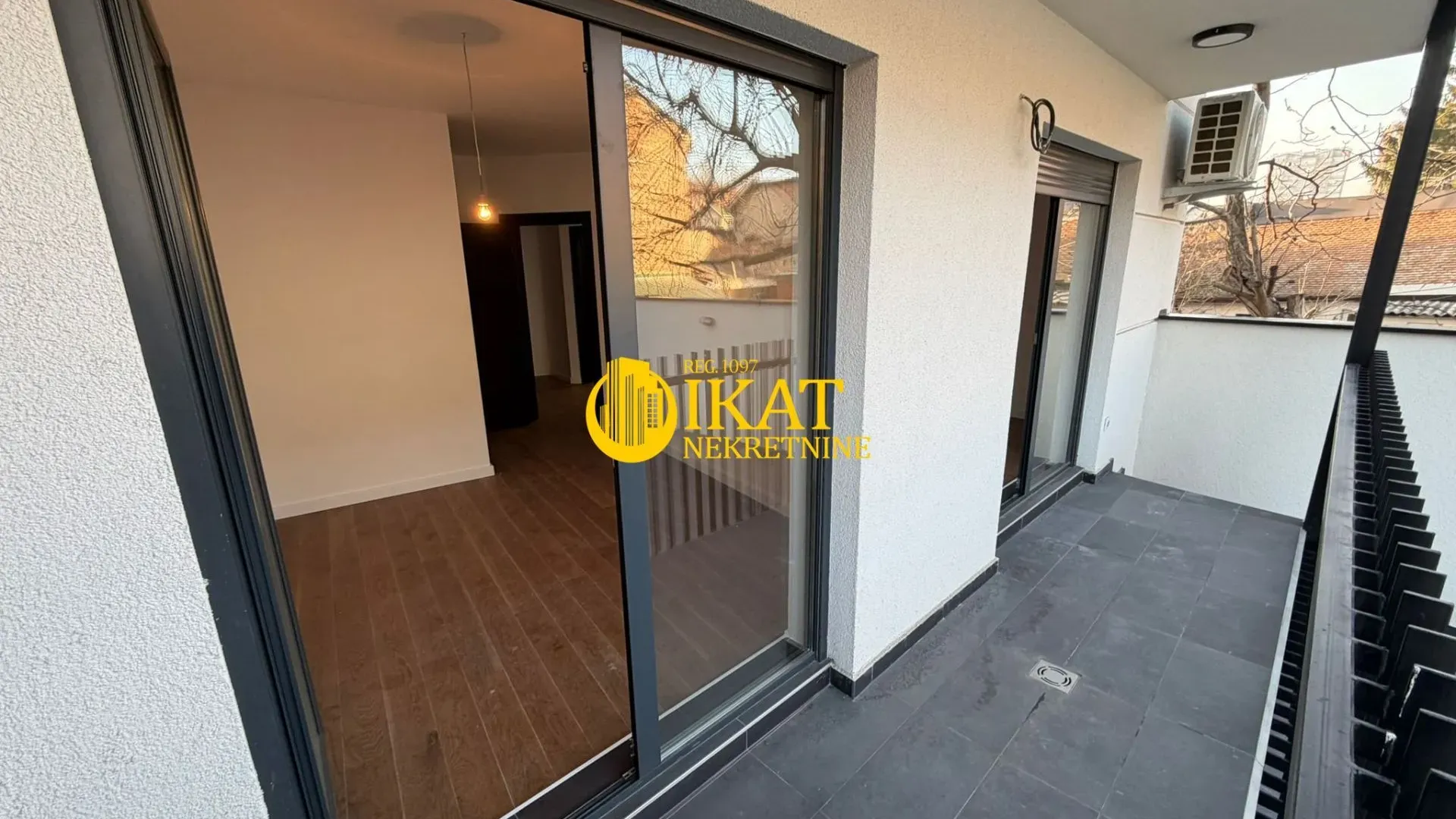 Prodaja, trosoban stan, 109m², Cvetkova Pijaca, Zvezdara Sve Podlokacije