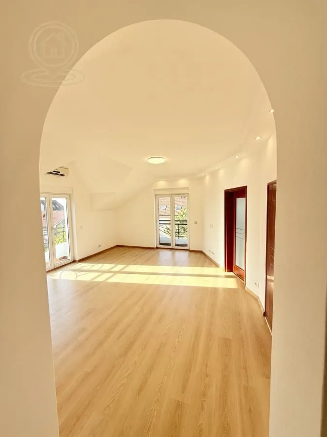 Rent, office space, 64m², Čukarica, Beograd