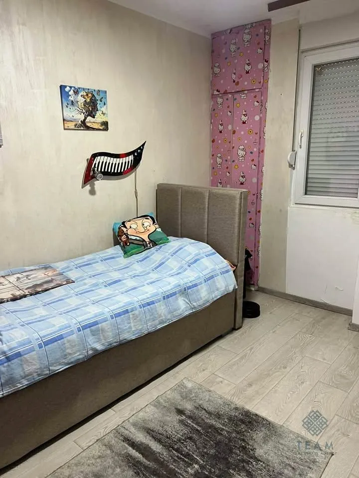 Rent, three bedroom apartment, 100m², Pejton, Podgorica
