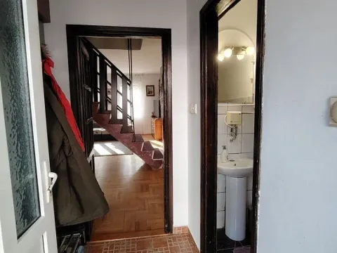 Sale, house, 71m², Zemun Kalvarija, Zemun Sve Podlokacije - image 7