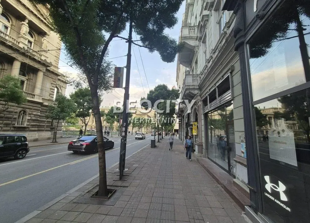 Izdavanje, stan, 35m², Andrićev Venac, Beograd