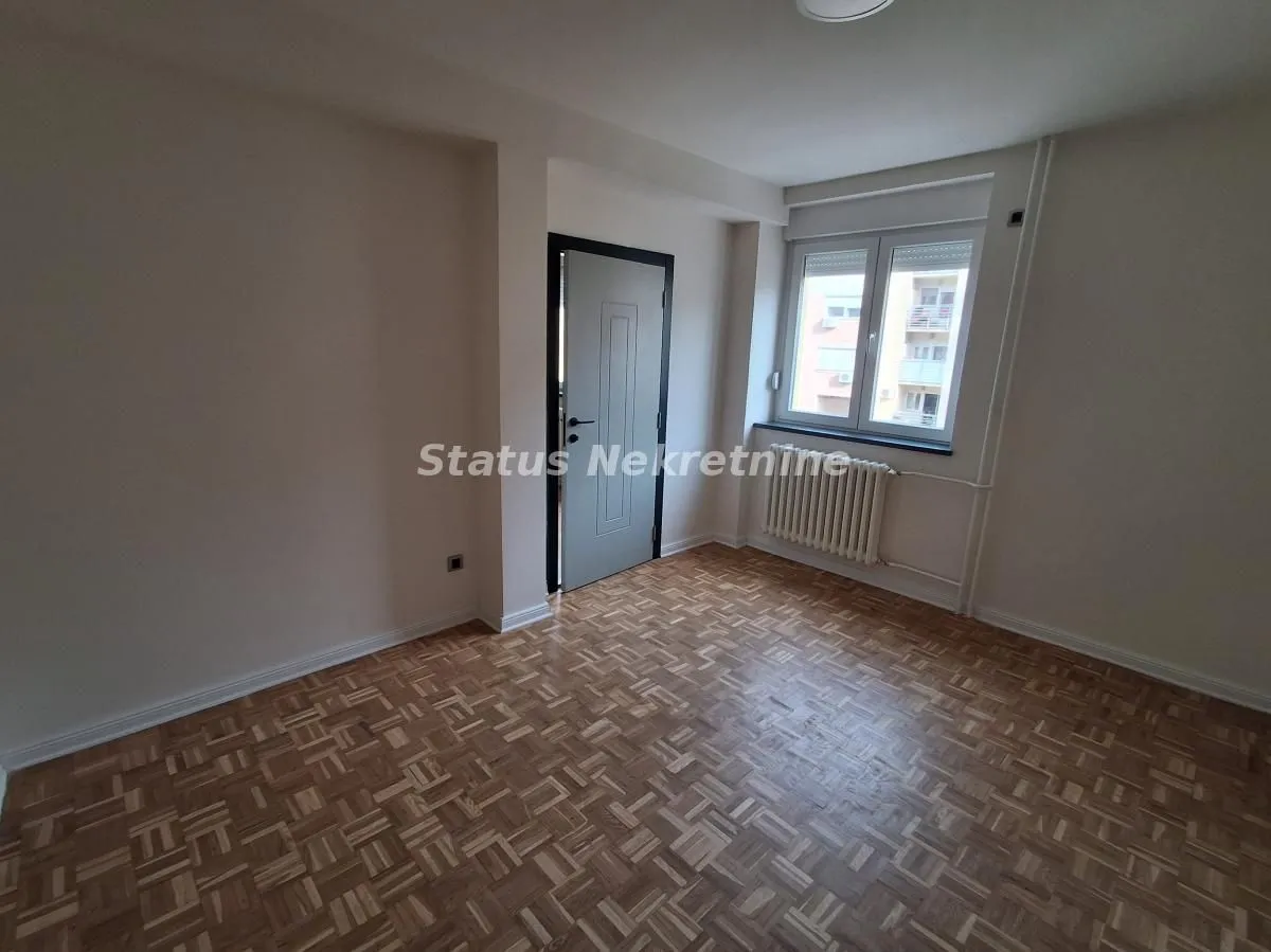 Prodaja, dvosoban stan, 64m², Cara Dušana, Novi Sad Sve Podlokacije
