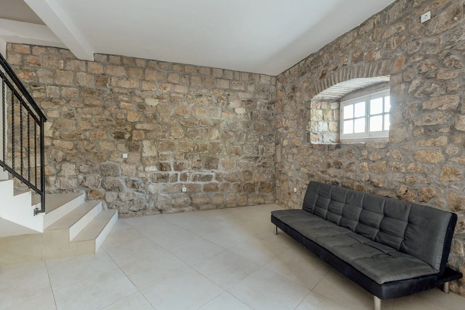 Sale, house, 176m², Kotor, Crna Gora
