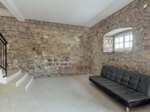 Sale, house, 176m², Kotor, Crna Gora - image 16
